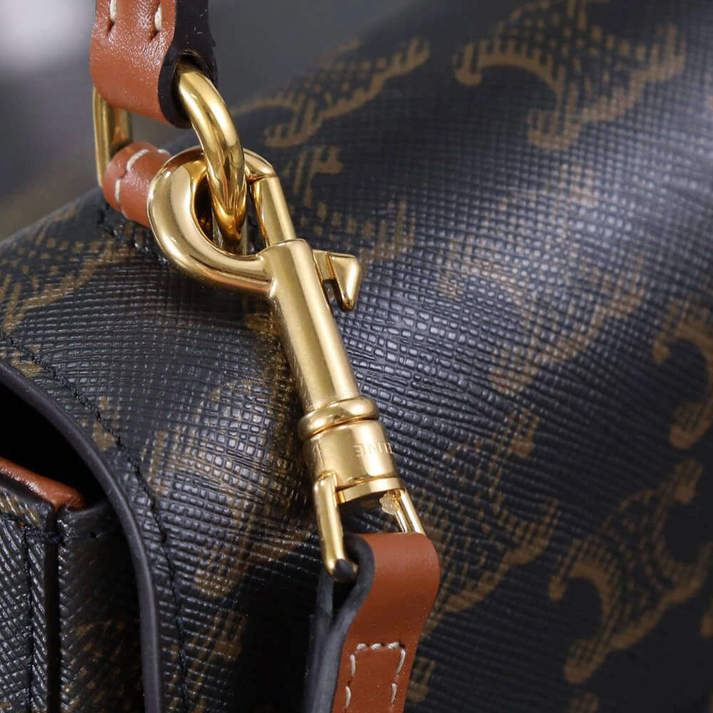 TEEN CELINE LOLA in Triomphe Canvas and Calfskin(HIGH-END GRADE) Classic 2552