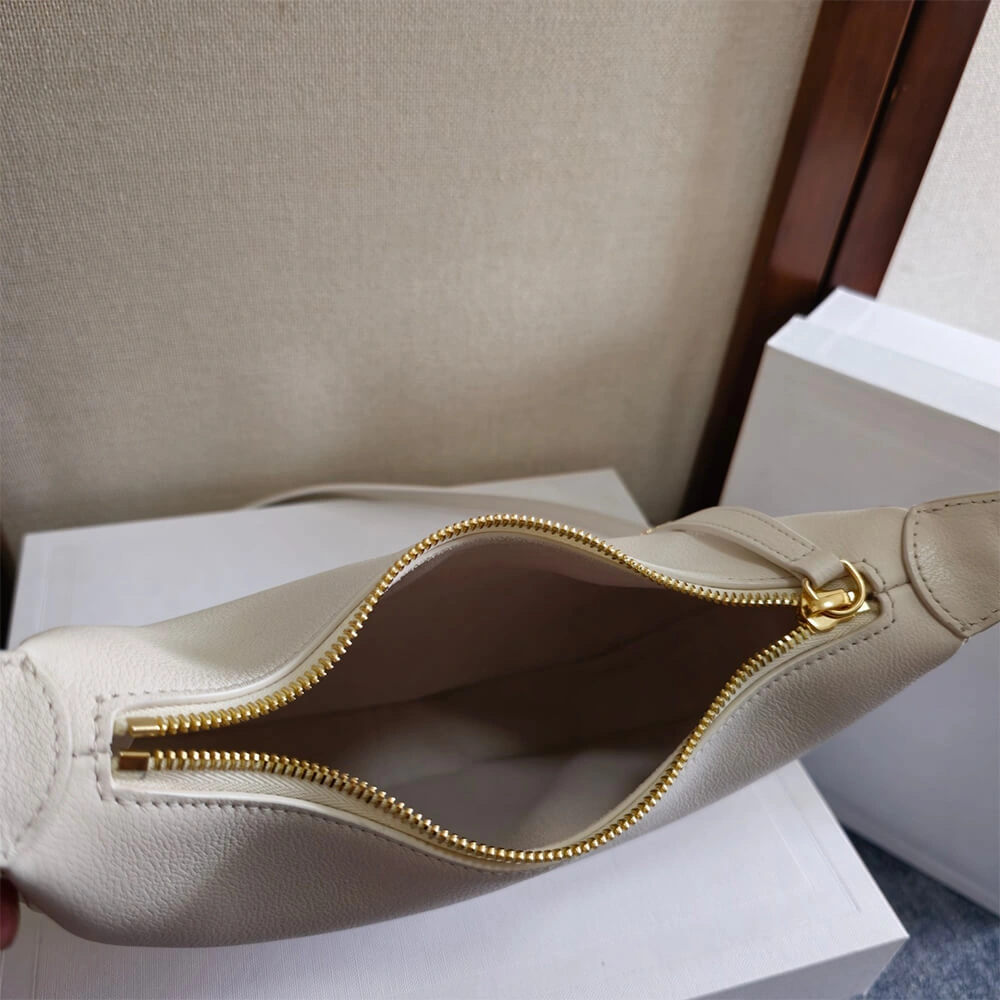 Teen Celine Lulu IN SUPPLE GRAINED CALFSKIN ZeroBulk 2536