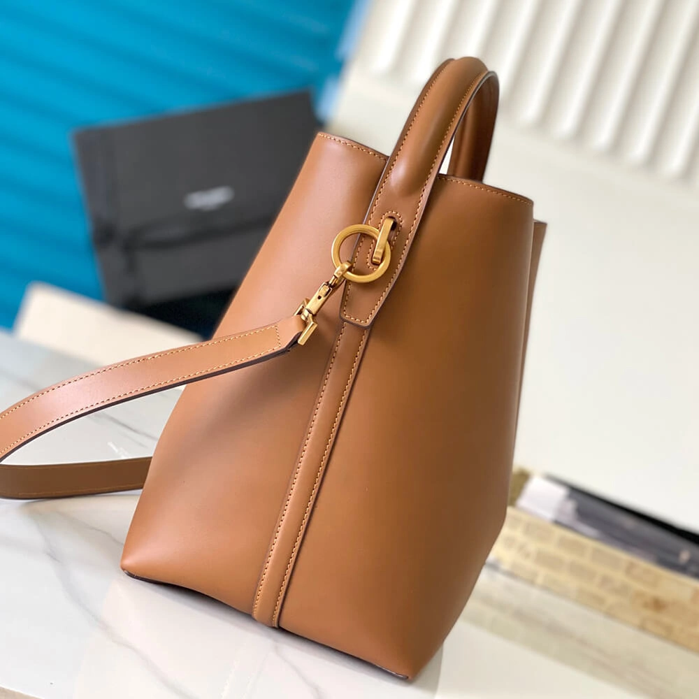 Tailored YSL LE 37 in shiny leather 2620