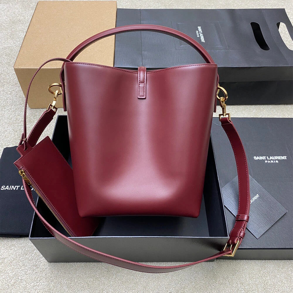 YSL LE 37 in shiny leather Refined 2611