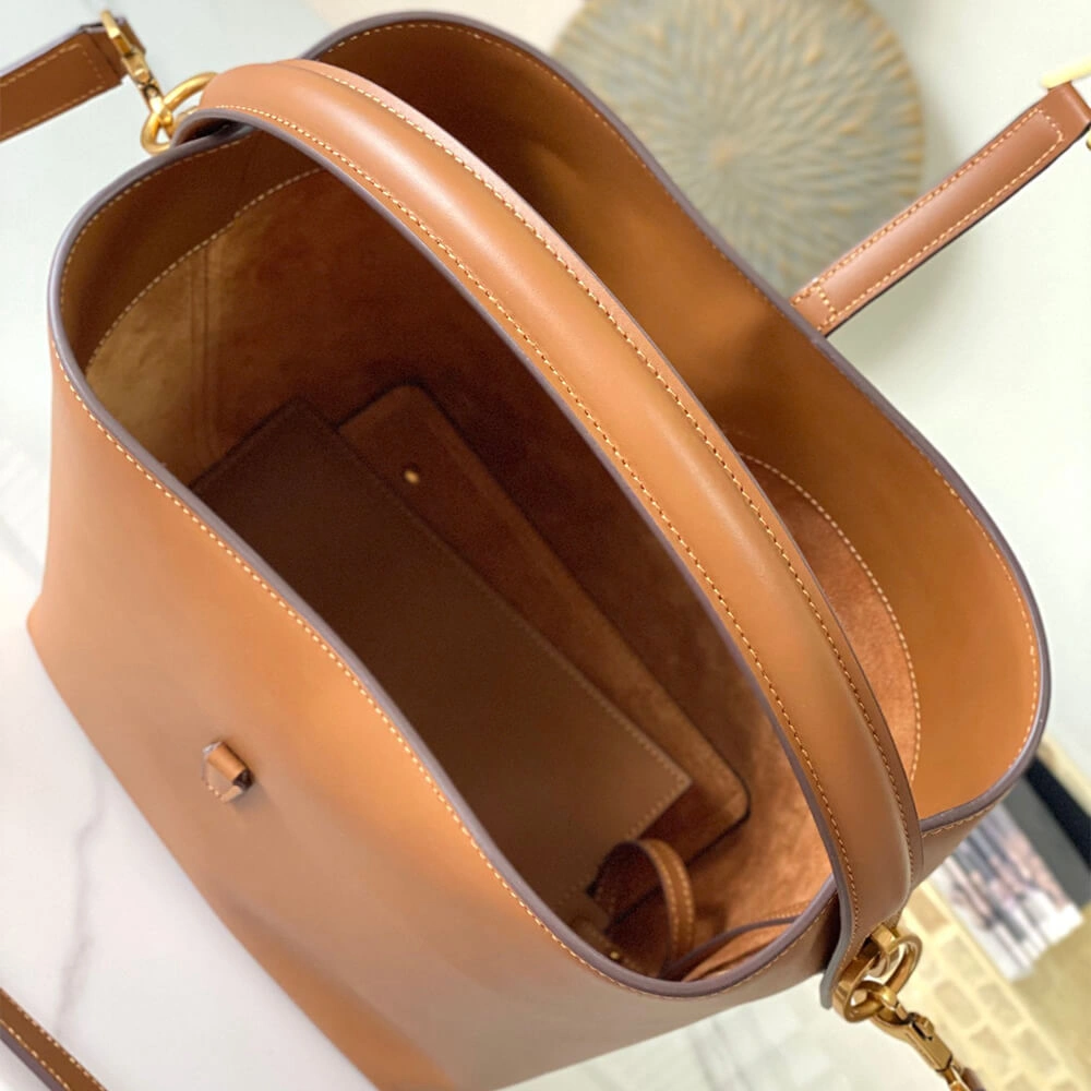 Tailored YSL LE 37 in shiny leather 2620
