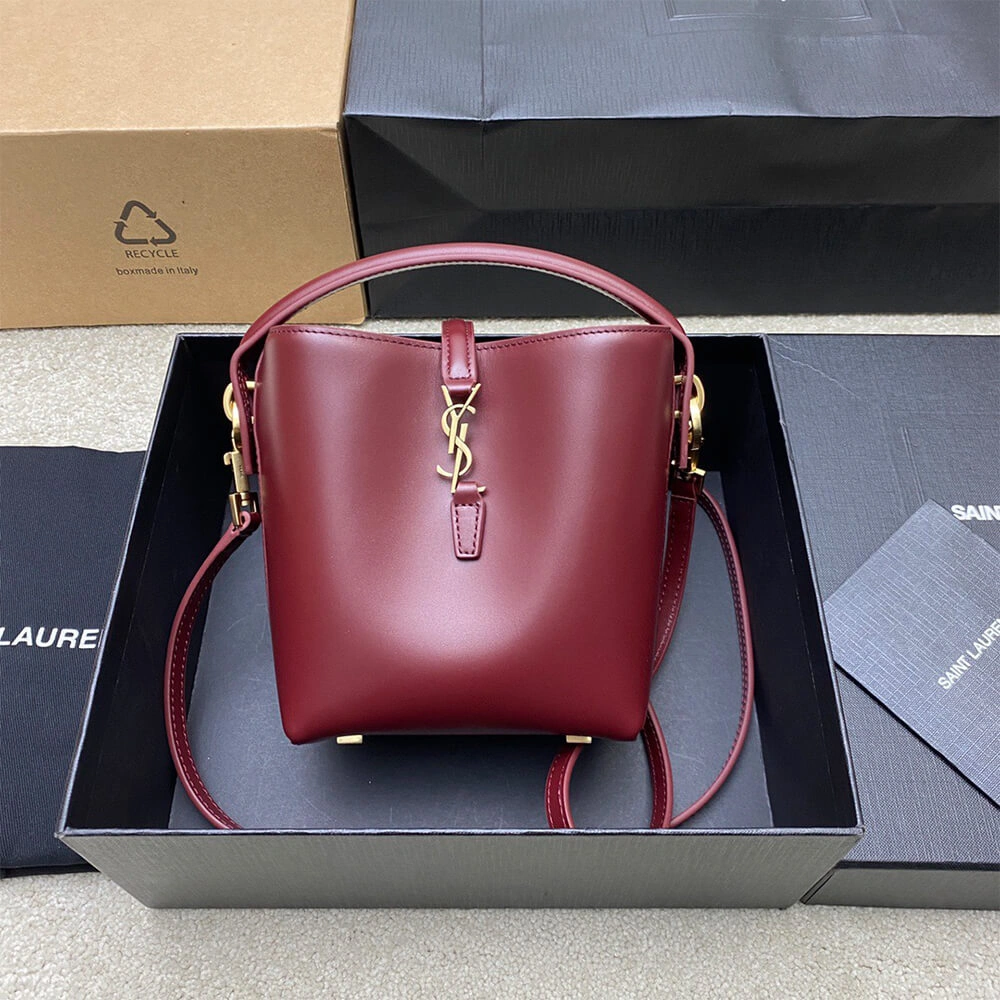RelaxedFit YSL LE 37 mini in shiny leather 2594