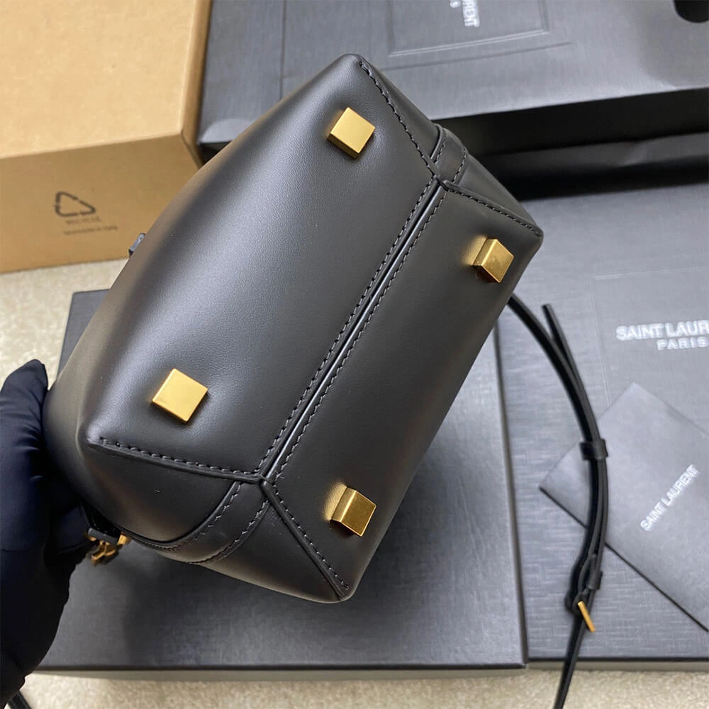 WrinkleFree YSL LE 37 mini in shiny leather 2656