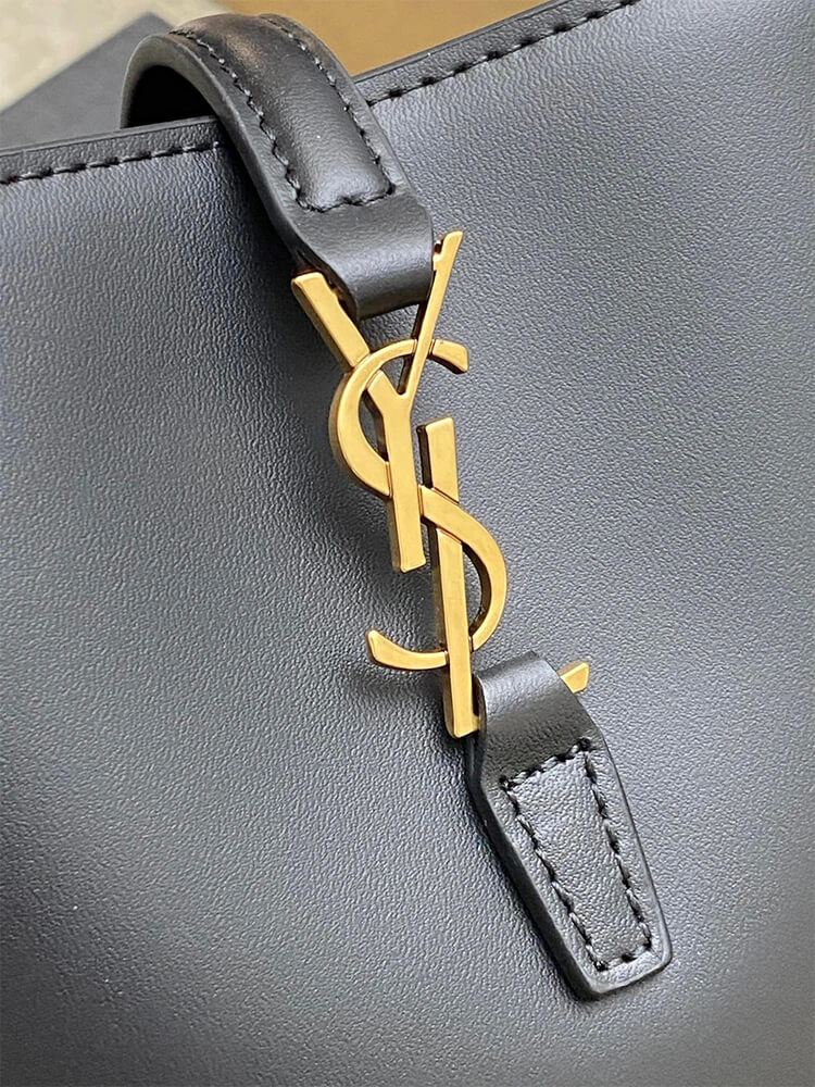 WrinkleFree YSL LE 37 mini in shiny leather 2656