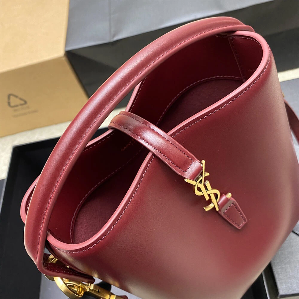 RelaxedFit YSL LE 37 mini in shiny leather 2594