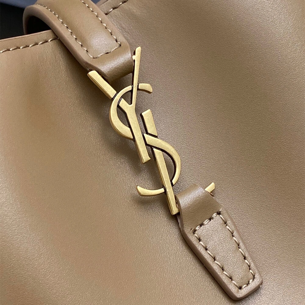 Trendy YSL LE 37 mini in shiny leather 2680