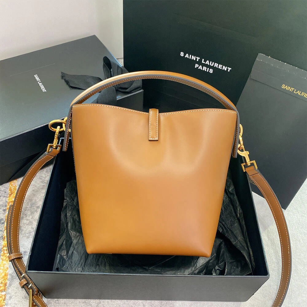 Comfortable YSL LE 37 small in shiny leather 2610
