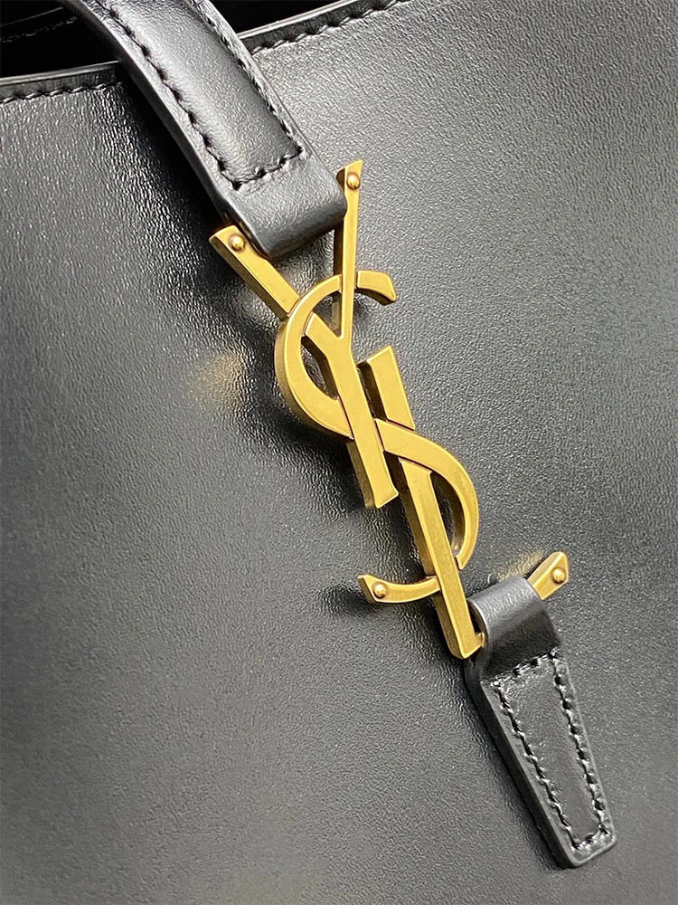 FlexibleFit YSL LE 37 small in shiny leather 2597