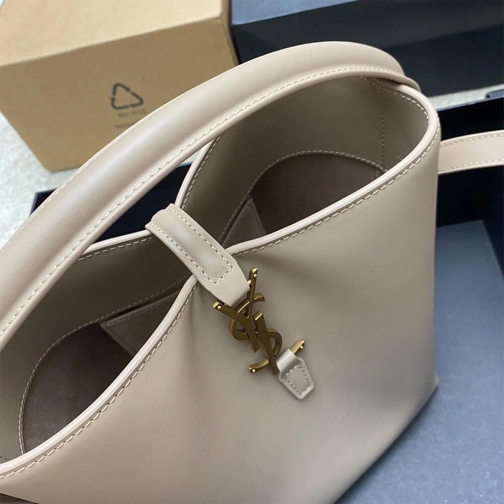 Soft YSL LE 37 small in shiny leather 2667