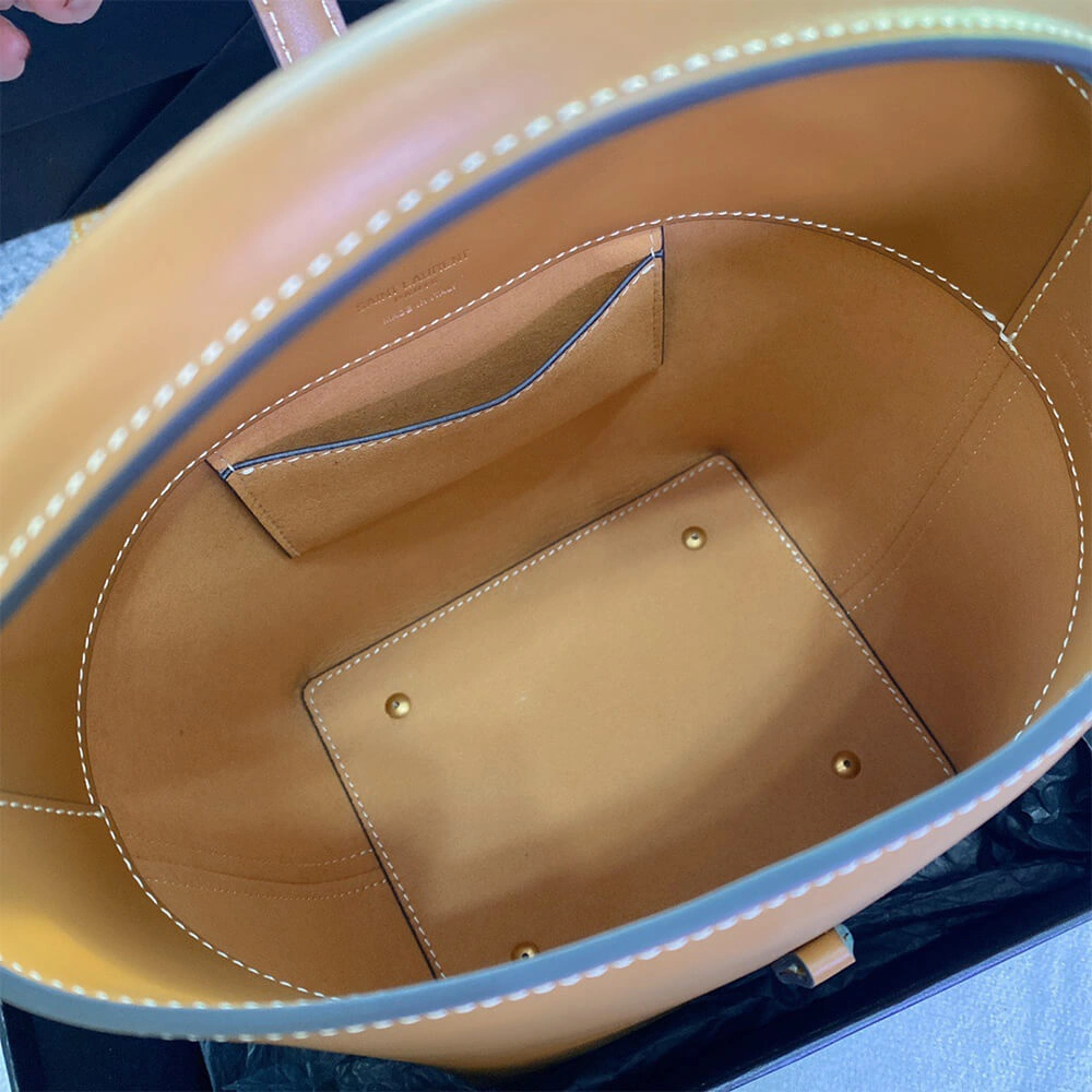 Comfortable YSL LE 37 small in shiny leather 2610