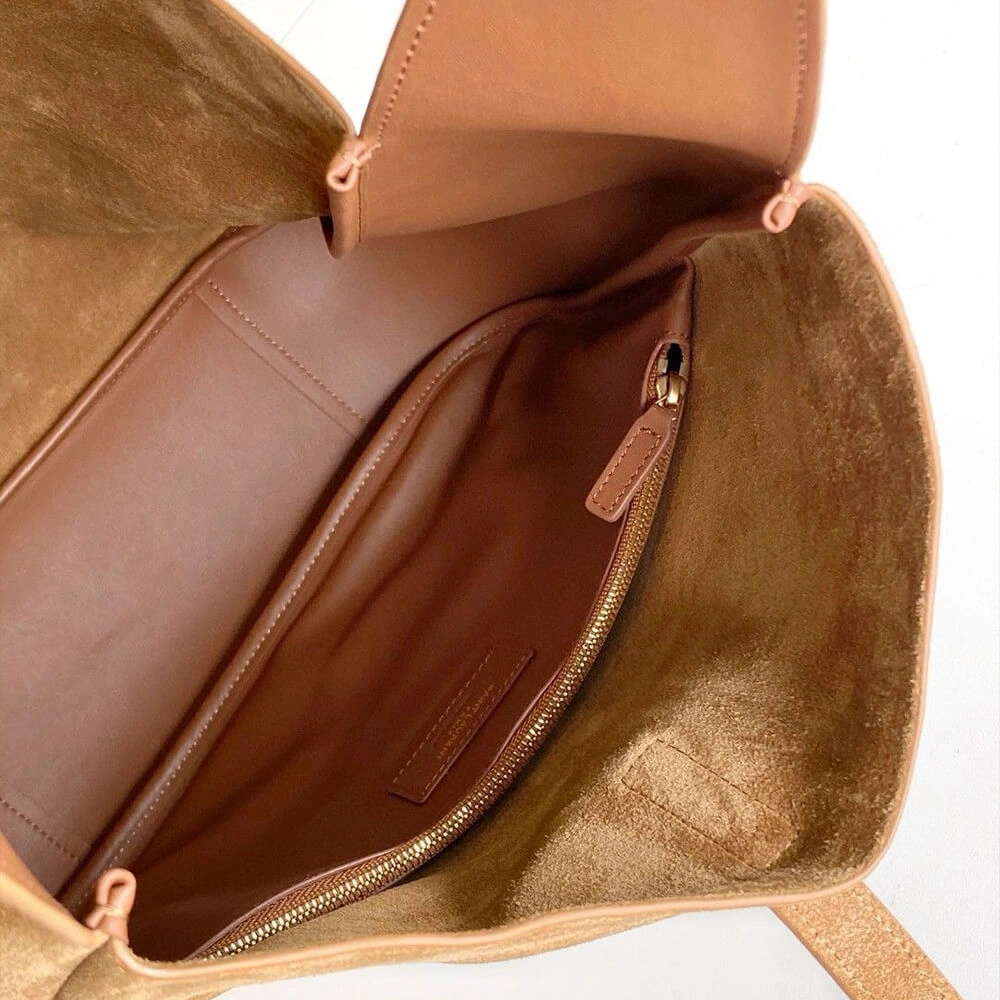 YSL LE 5 À 7 supple SUEDE LARGE Packable 2613
