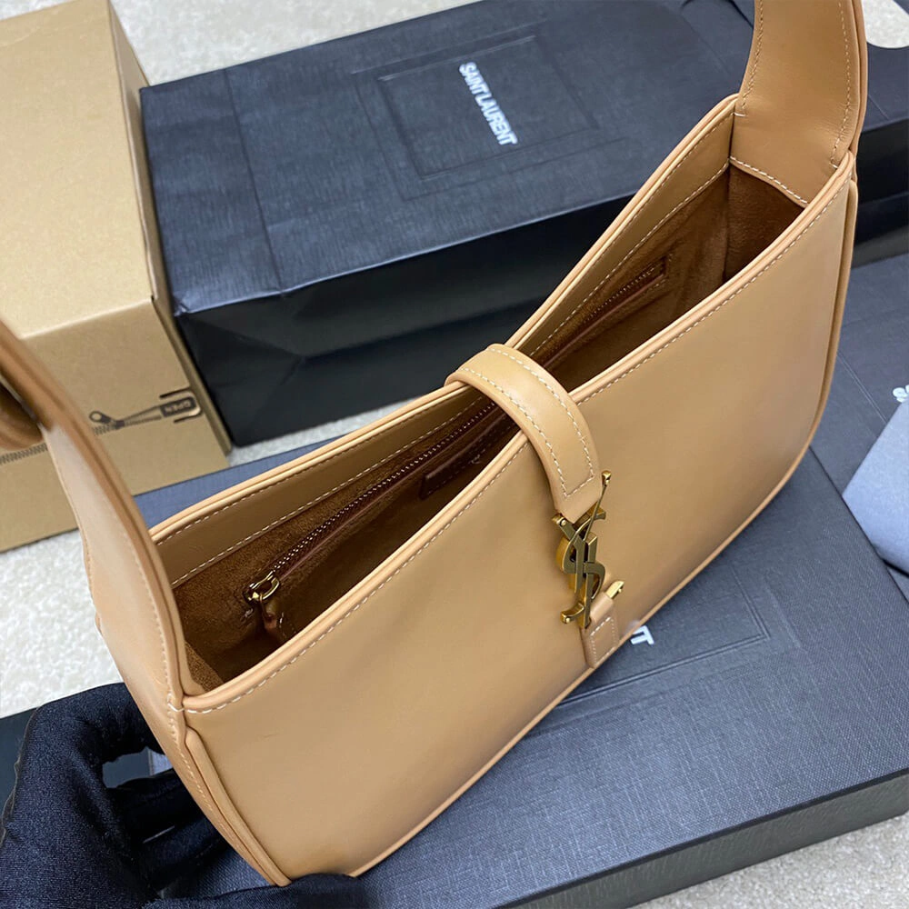 Seasonal YSL LE 5 A 7 HOBO BAG IN SMOOTH LEATHER 2688