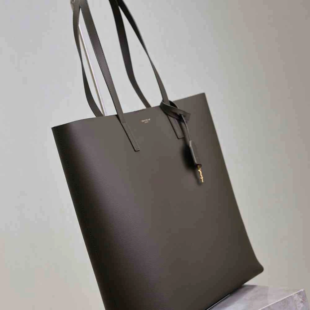 YSL SHOPPING SAINT LAURENT IN LEATHER Durable 2651