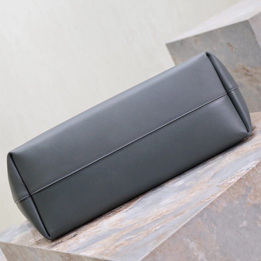ComfortFit YSL Shopping Saint Laurent leather 2829