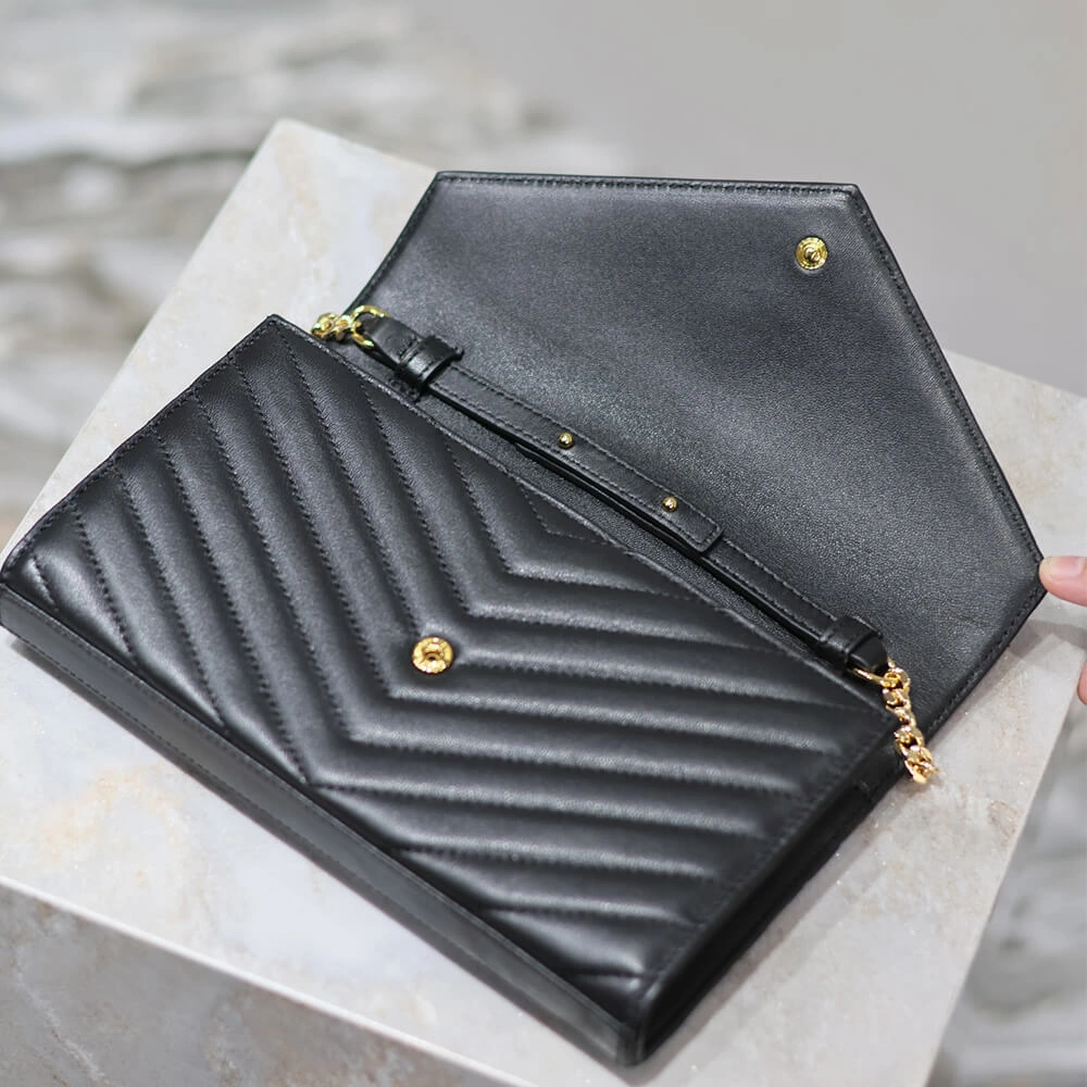 Durable YSL cassandre chain wallet in lambskin 2632