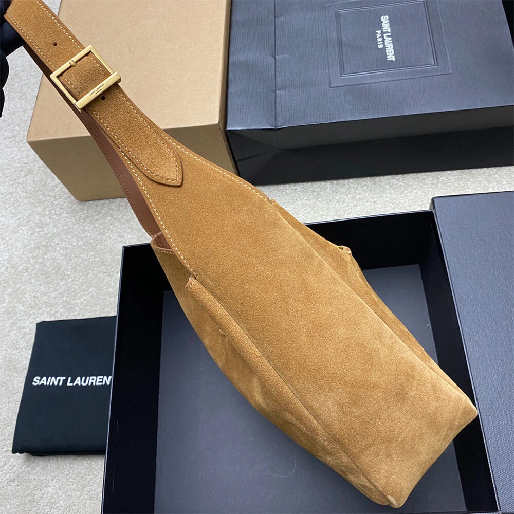 Sleek YSL le 5 a 7 supple small suede 2846