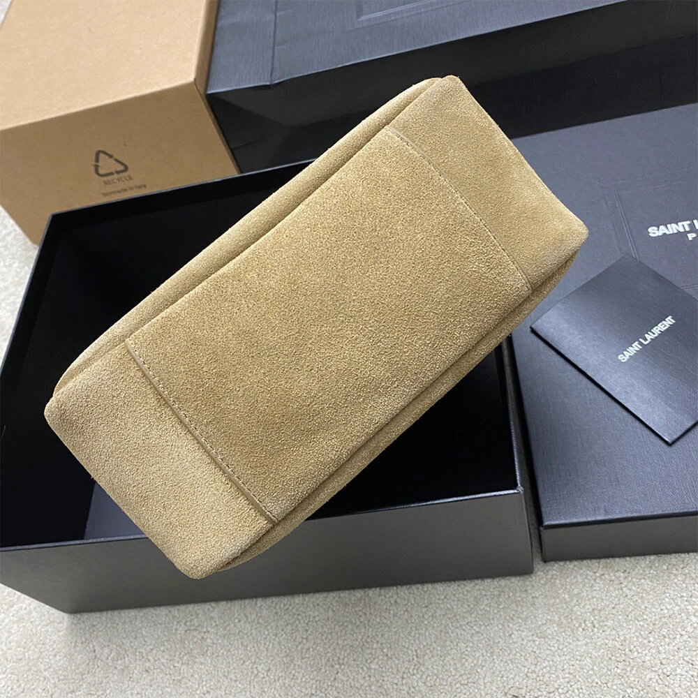 TechFriendly YSL le 5 a 7 supple small suede 2872