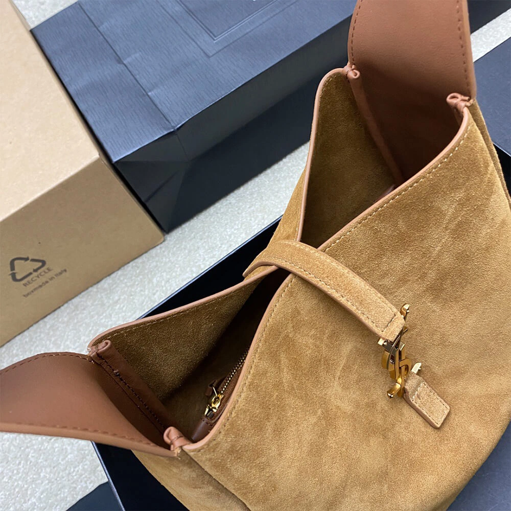 Sleek YSL le 5 a 7 supple small suede 2846