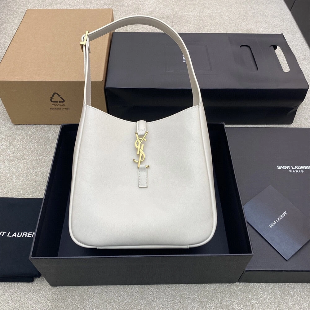 Sophisticated YSL le 5 a 7 supple small 2819