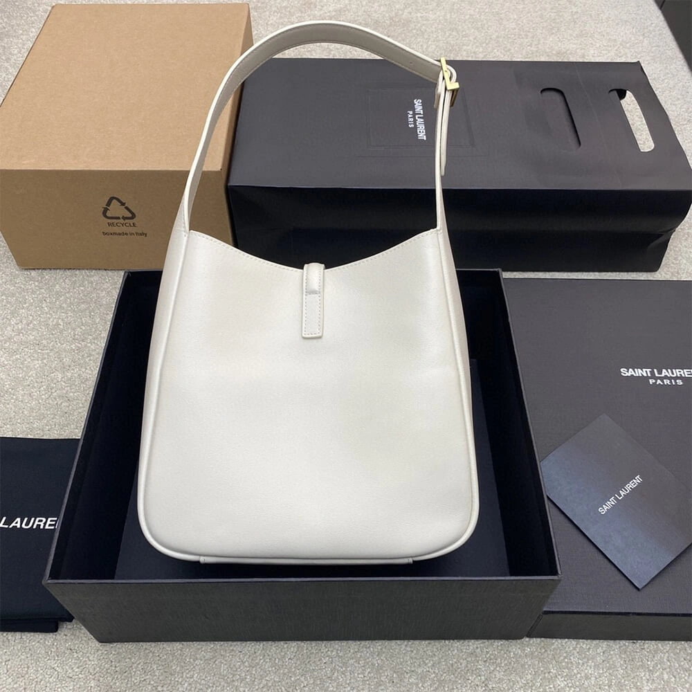 Sophisticated YSL le 5 a 7 supple small 2819