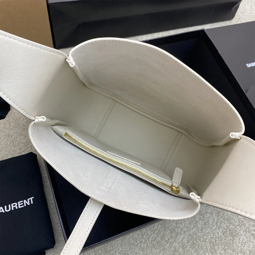 Sophisticated YSL le 5 a 7 supple small 2819