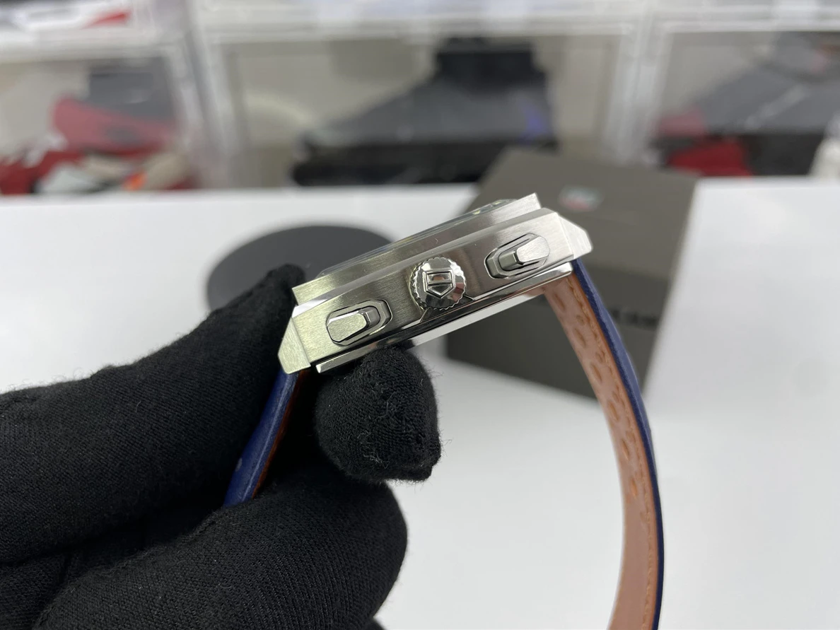 1062 Tiger Heuer Monaco mens watch Battery movement EasyMatch 333