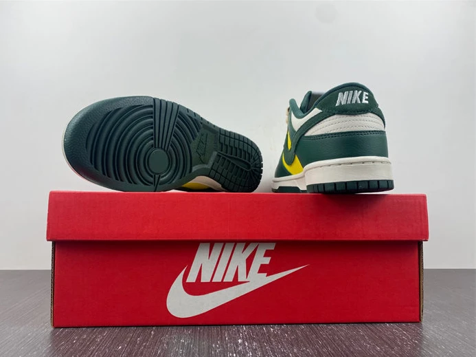 1077 Nike Dunk Low SE Noble Green FD0350- SmartChoice 1814