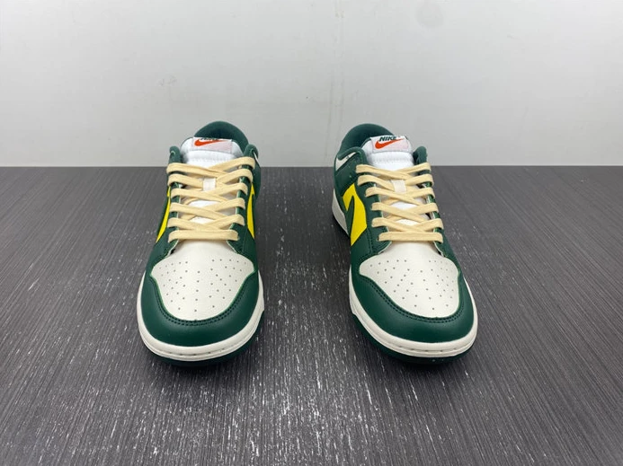 1077 Nike Dunk Low SE Noble Green FD0350- SmartChoice 1814