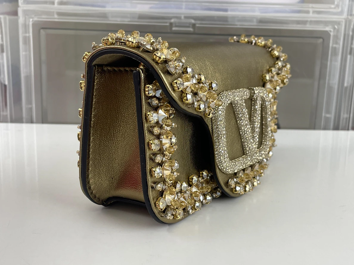 1078 Valentino Garavani Mini Loco Crystal Gold bag (19 x 10.5 x 5 cm) UrbanStyle 249