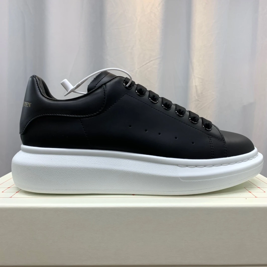 1176 McQuen Black White Sole 553680WHGP SmartChoice 1414