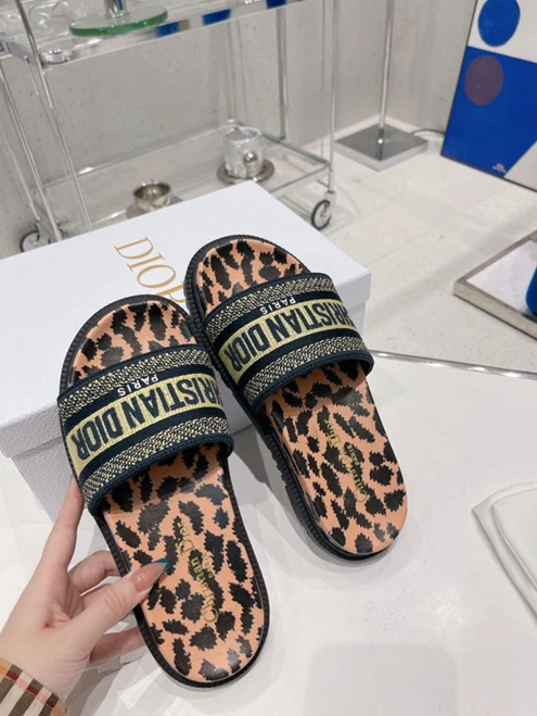 1307 Dio Slipper HighQuality 3300