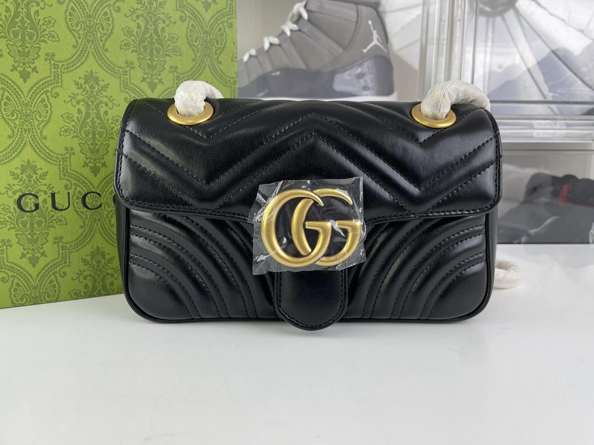 1457 GUCCI Black Marmont bag, (with soft real leather) , 18 x 15 x8 cm EasyMatch 84