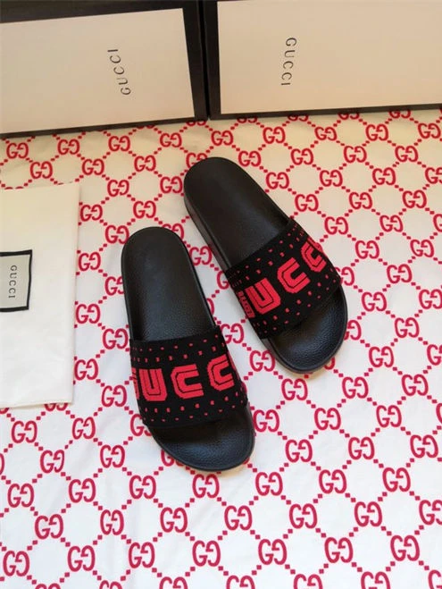 1563 Gucci Slipper Comfortable 3176