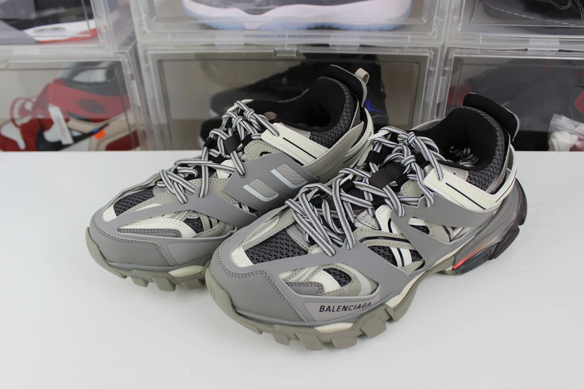 1624 Balenciaga Track Grey LED SportInspired 3417