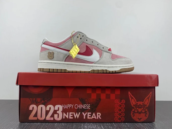 1666 Nike Dunk Low SE DO9457- NewStyle 1835