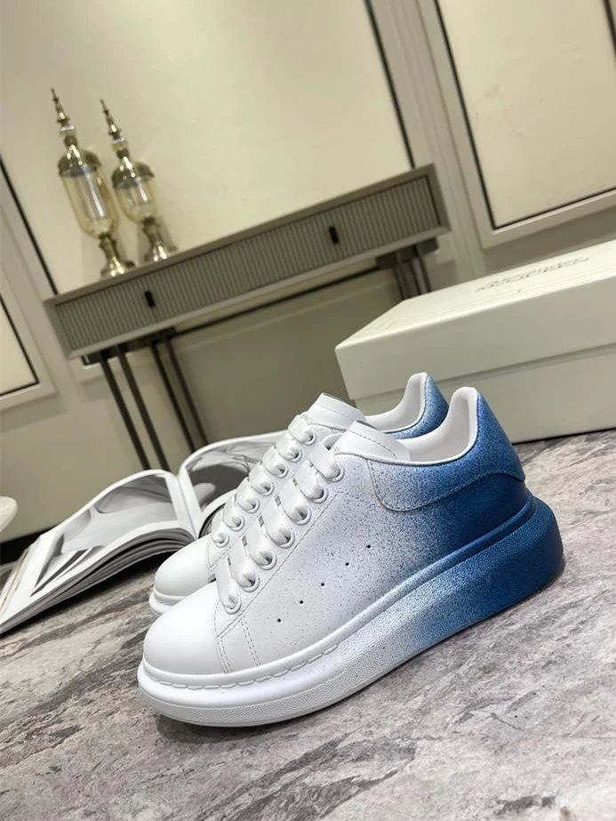 185 Alexander McQueen Oversized TopPick 1312