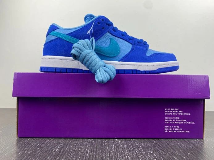 1856 Nike SB Dunk Low Blue Raspberry DM0807- UrbanStyle 1789