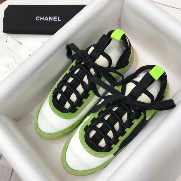 1996 Chanel Sneakers UrbanStyle 1294