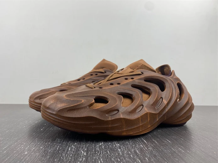2054 adidas adiFOM Q Cosmic Way Runners Mars GY UrbanStyle 2862