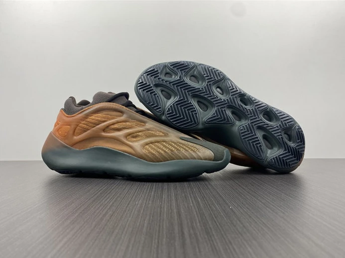 2391 adidas Yeezy 700 V3 Copper Fade GY StreetReady 3013