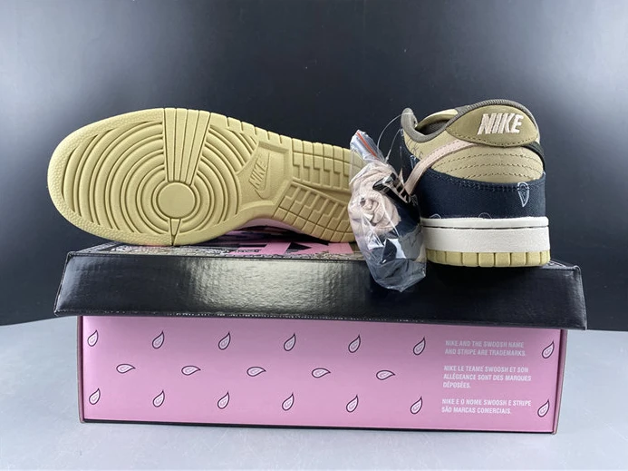 2464 Nike SB Dunk Low Travis Scott CT5053- WellDesigned 2150