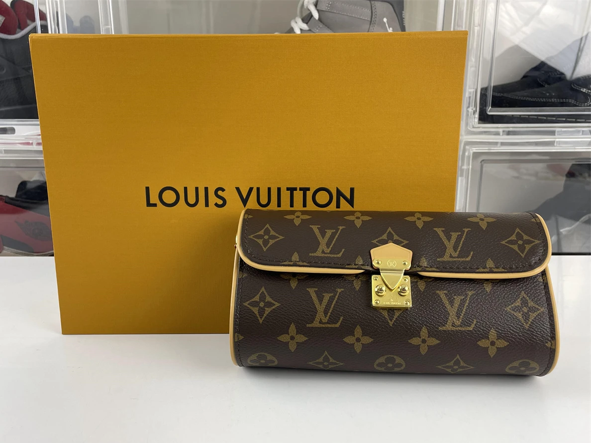 2657 LV Pochette camille hanging bag (20.5 x 11 x 6 cm) SportInspired 172