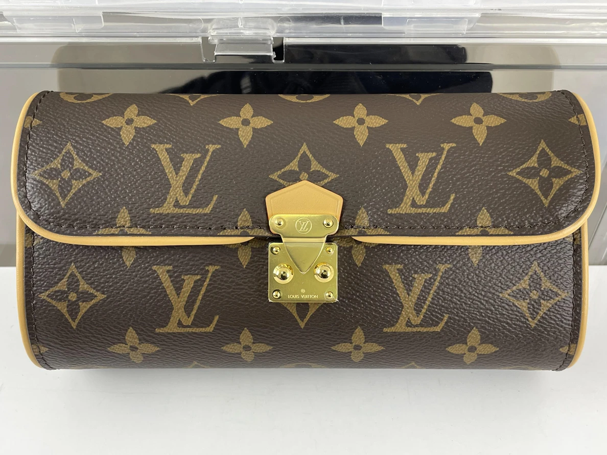 2657 LV Pochette camille hanging bag (20.5 x 11 x 6 cm) SportInspired 172
