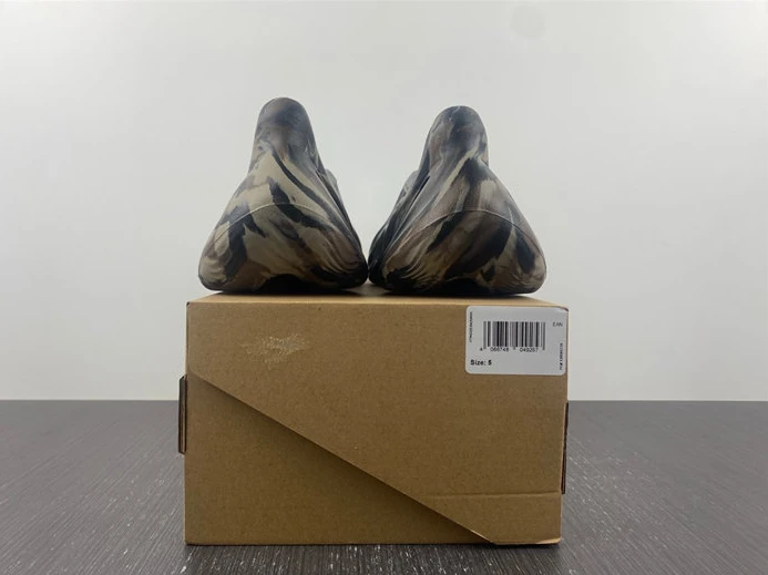 2694 adidas Yeezy Foam RNR MX Cinder ID Popular 2858