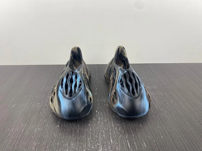 2694 adidas Yeezy Foam RNR MX Cinder ID Popular 2858