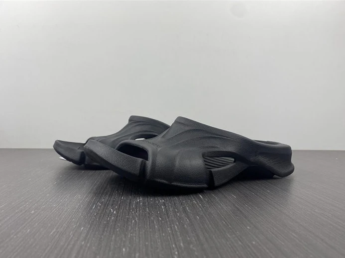 2734 BLCG SLIPPERS Popular 3060