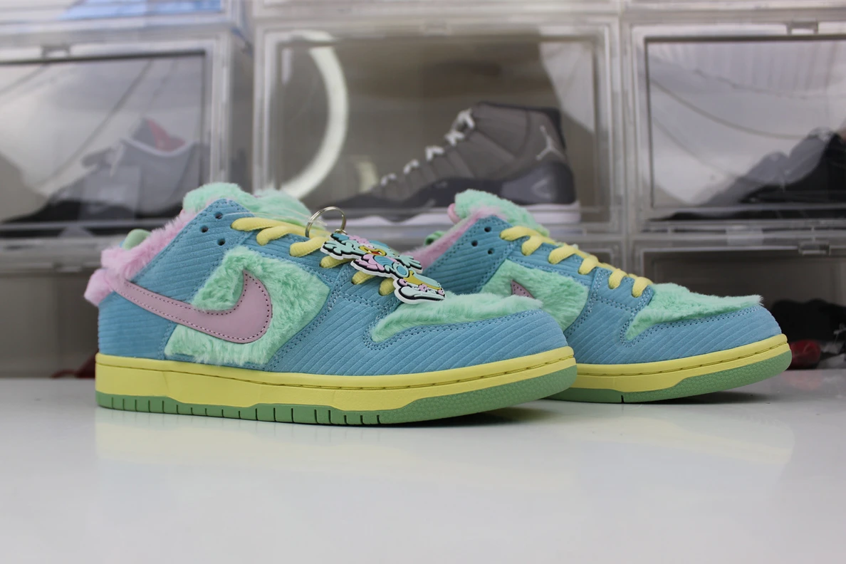 2799 Verdy x Nike SB Dunk Low “Visty” Comfortable 1712