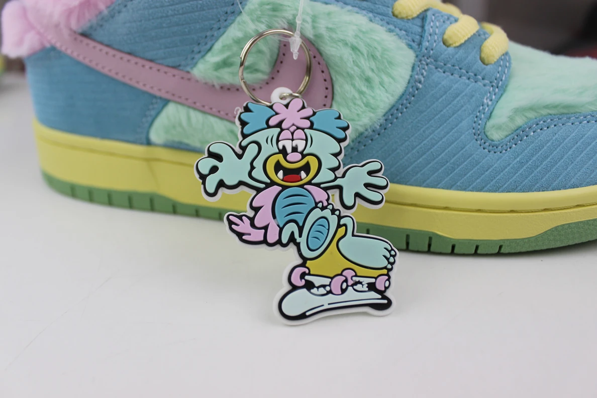 2799 Verdy x Nike SB Dunk Low “Visty” Comfortable 1712