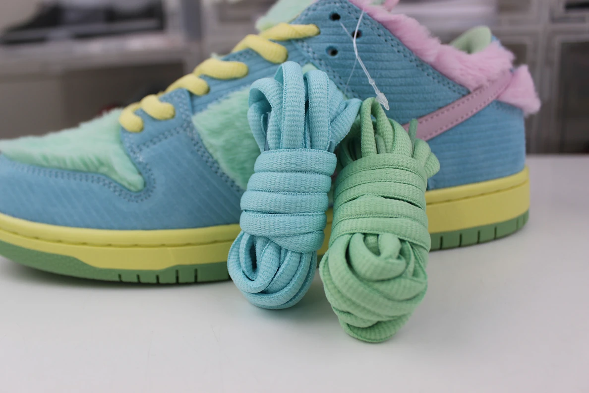 2799 Verdy x Nike SB Dunk Low “Visty” Comfortable 1712