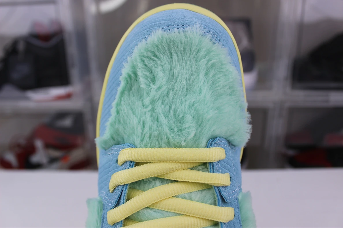 2799 Verdy x Nike SB Dunk Low “Visty” Comfortable 1712